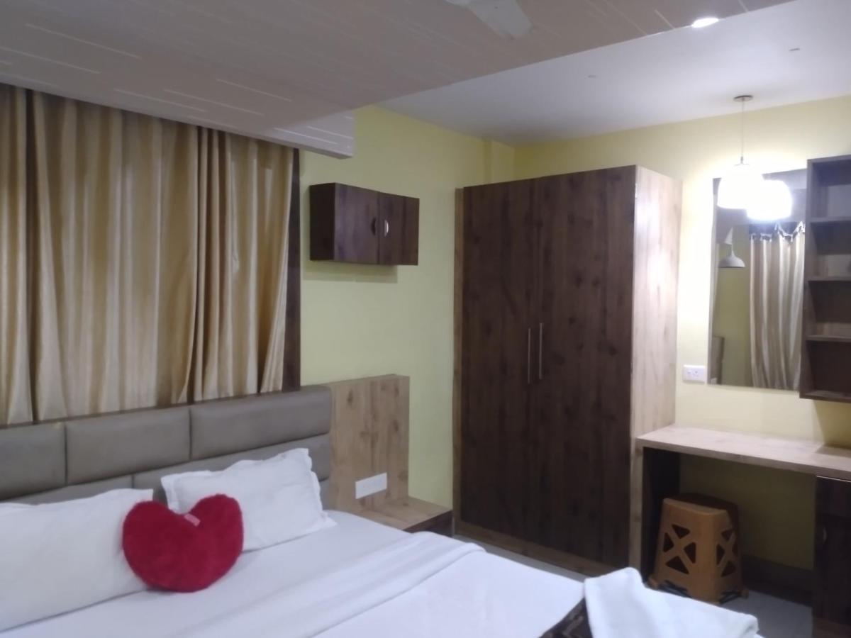 La Platina Premium Suites, Near Puri Sea Beach Exterior photo