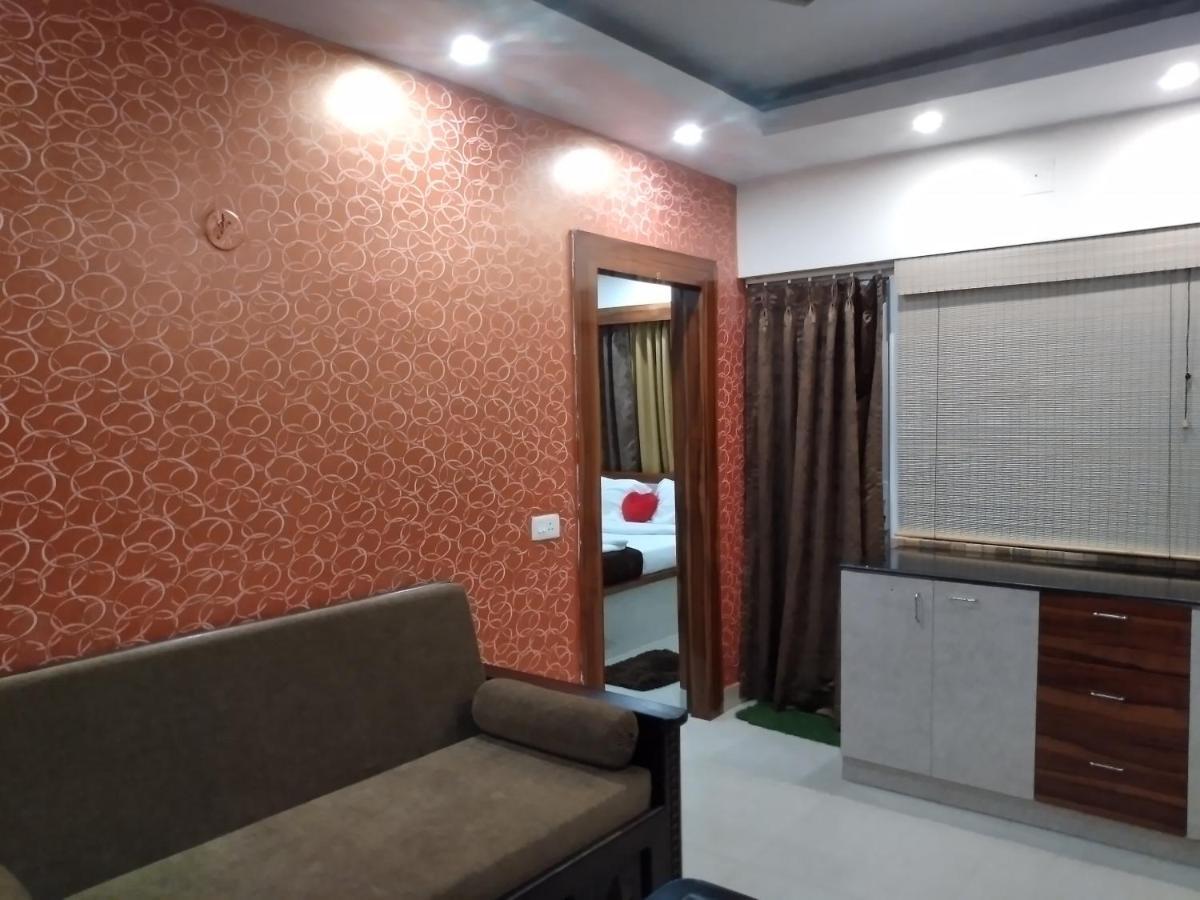 La Platina Premium Suites, Near Puri Sea Beach Exterior photo