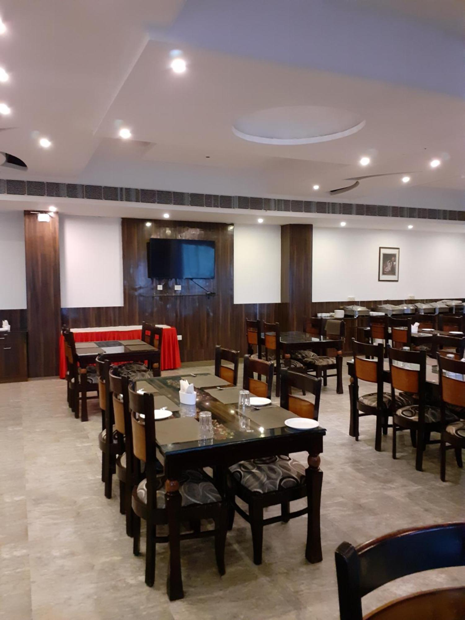La Platina Premium Suites, Near Puri Sea Beach Exterior photo